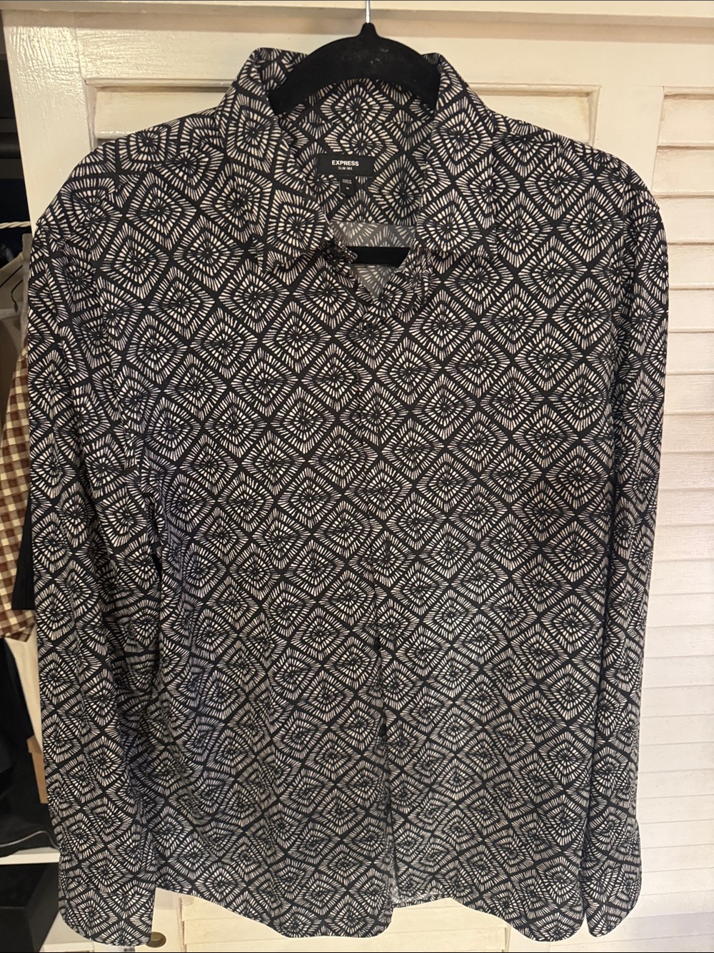 Express Black and White Geometric Button-Down Shirt